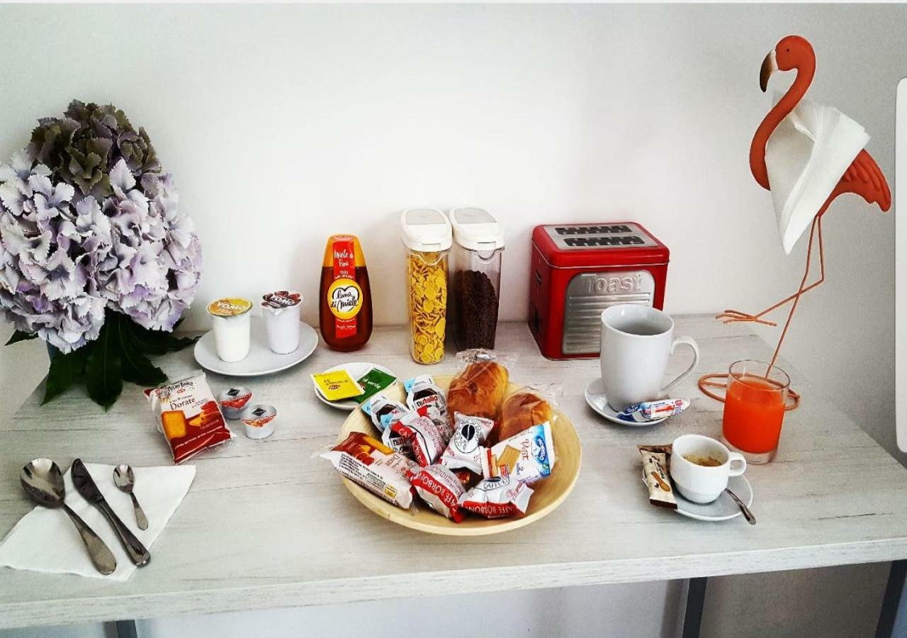 Dimora Flegrea Room & Breakfast Pozzuoli Buitenkant foto